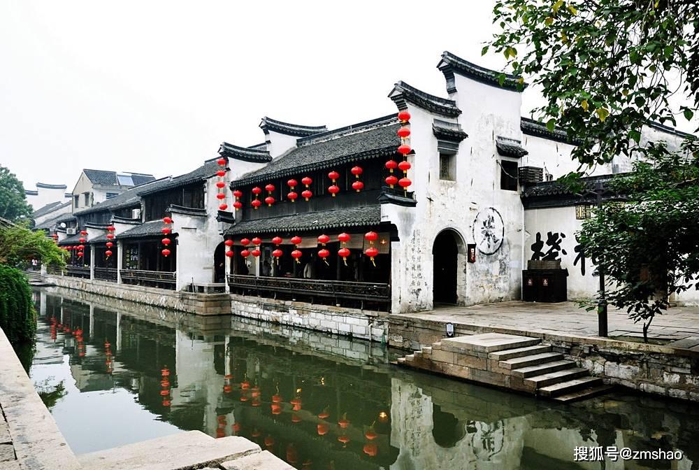 逃出昏暗的地下室